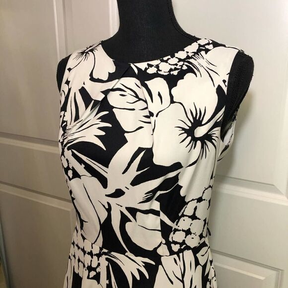 I.N. Studio Dress Black and White Floral Size 6 - Picture 2 of 11